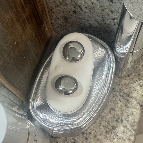 ZIIP Silver Skincare Set - Picture 5 of 7